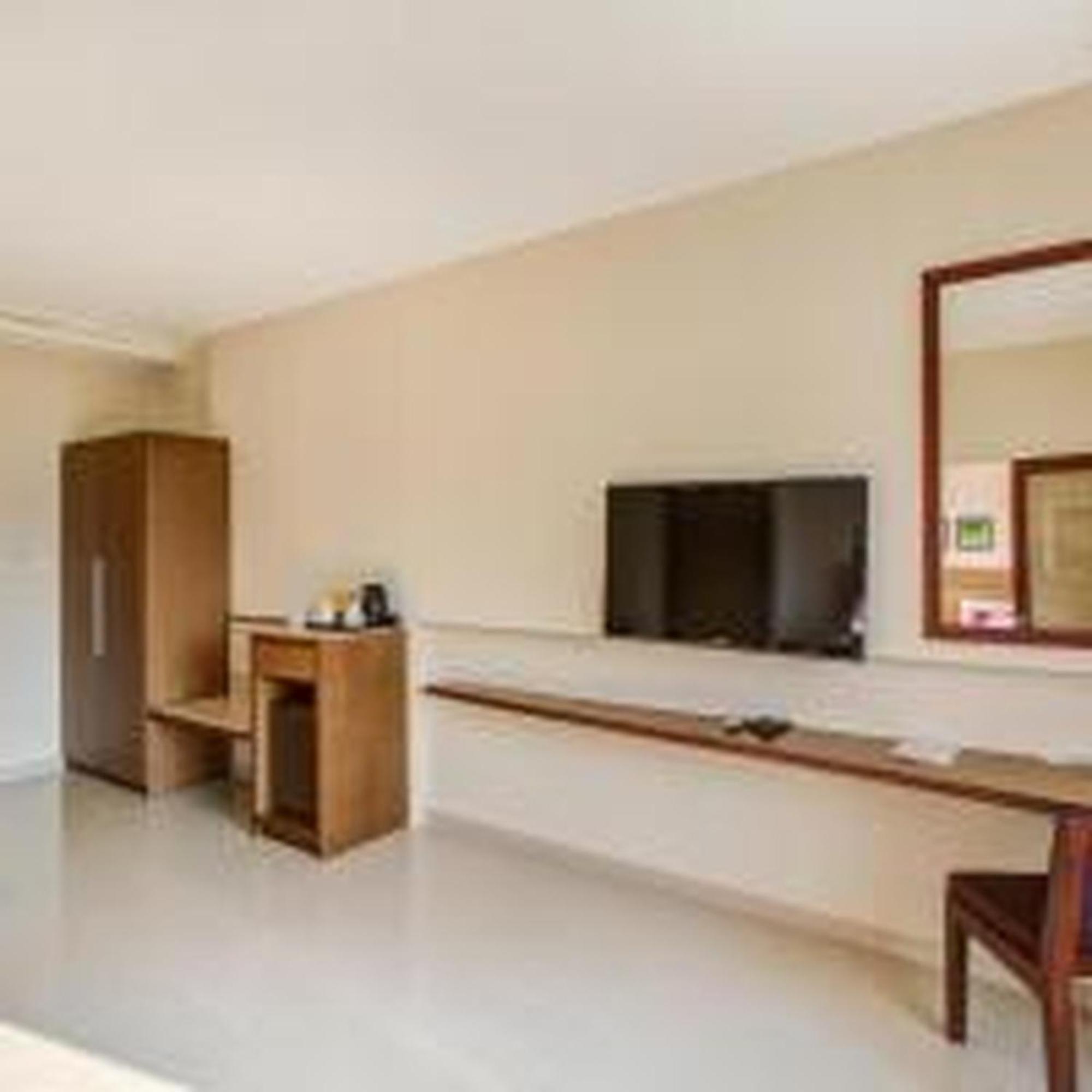 Jk Residency Kelakam Hotel Kültér fotó